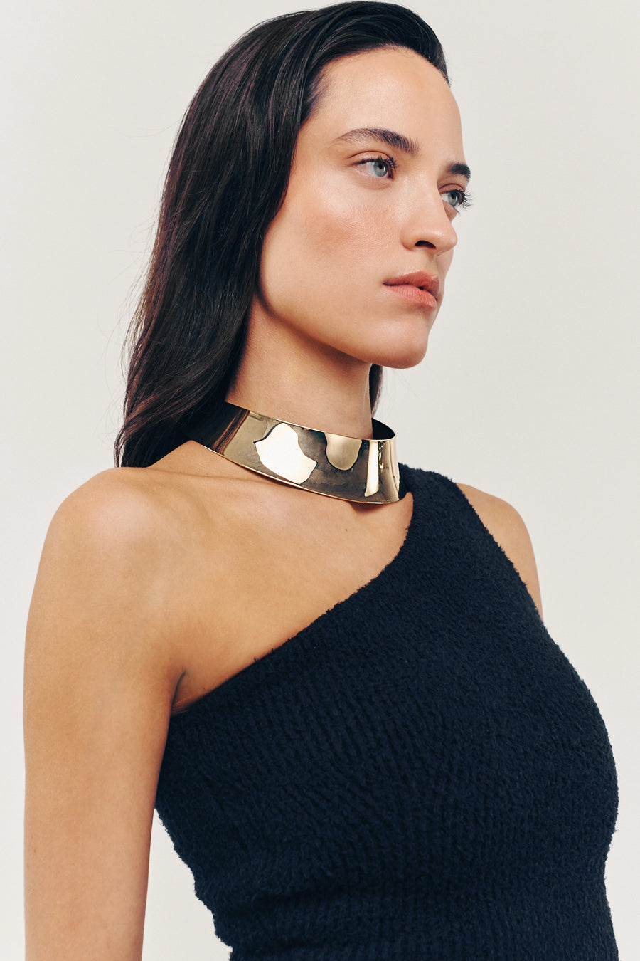 DIVA Choker. Wide plate collar choker in high gloss finish, 18K gold vermeil, handmade, hypoallergenic, water-resistant